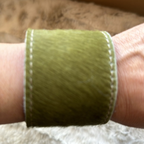 Western Boho Hide Cuff Bracelet with small money pocket - Picture 3 of 4
